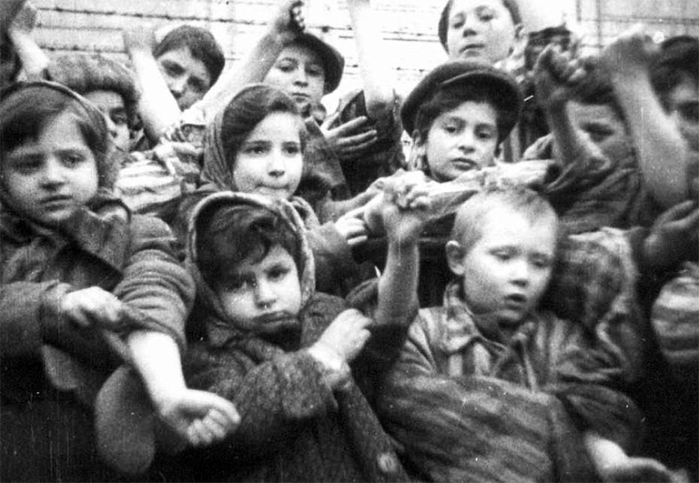 Le 25 janvier 2025 est le 80e anniversaire de la découverte d'Auschwitz-Birkenau.