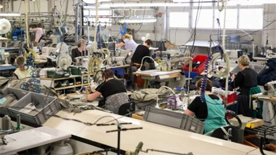 Un pan de l'histoire industrielle de Calais s'effondre avec la fermeture de l'usine Marck et Balsan.