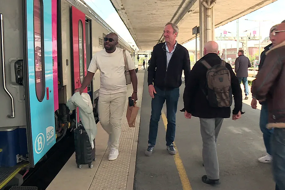 SAINT-QUENTIN.- Le TGV Paris-Bruxelles marque un arrêt inédit en gare : un retour en grâce pour la Picardie.
