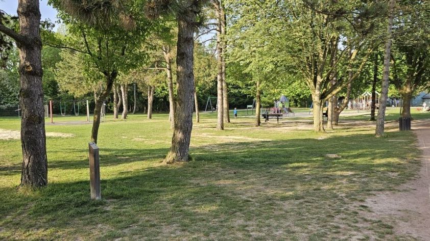 BÉNIFONTAINE.- En ce printemps ensoleillé et si vous alliez vous balader en famille au parc des Cytises ? Le site est juste à côté de Lens. Visite.