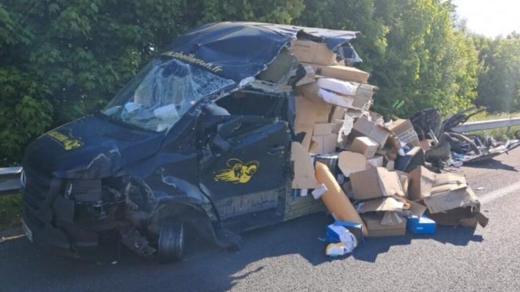 BÉTHUNE.- lundi 12 mai 2025, un accident de la circulation a fortement perturbé le trafic sur l’autoroute A26.