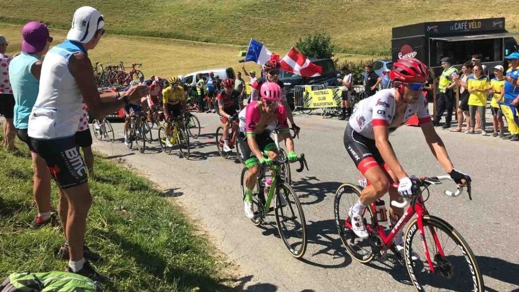 Le Tour de France 2025 s’élance de Lille : un départ en fanfare pour la 112e édition de la Grande boucle.