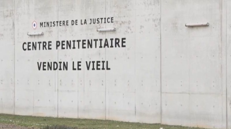 Transfert sous haute sécurité au nouveau QHS de Vendin-le-Vieil : 11 détenus sont arrivés par avion militaire du Sud-Ouest de la France.